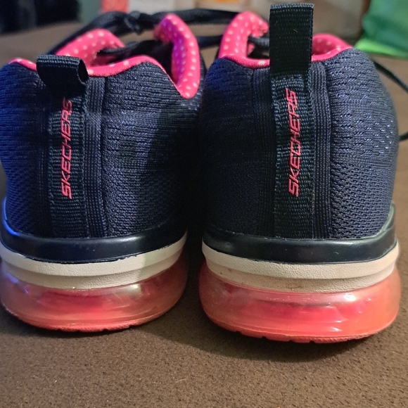 Skechers Running Shoes - Picture 4 of 9